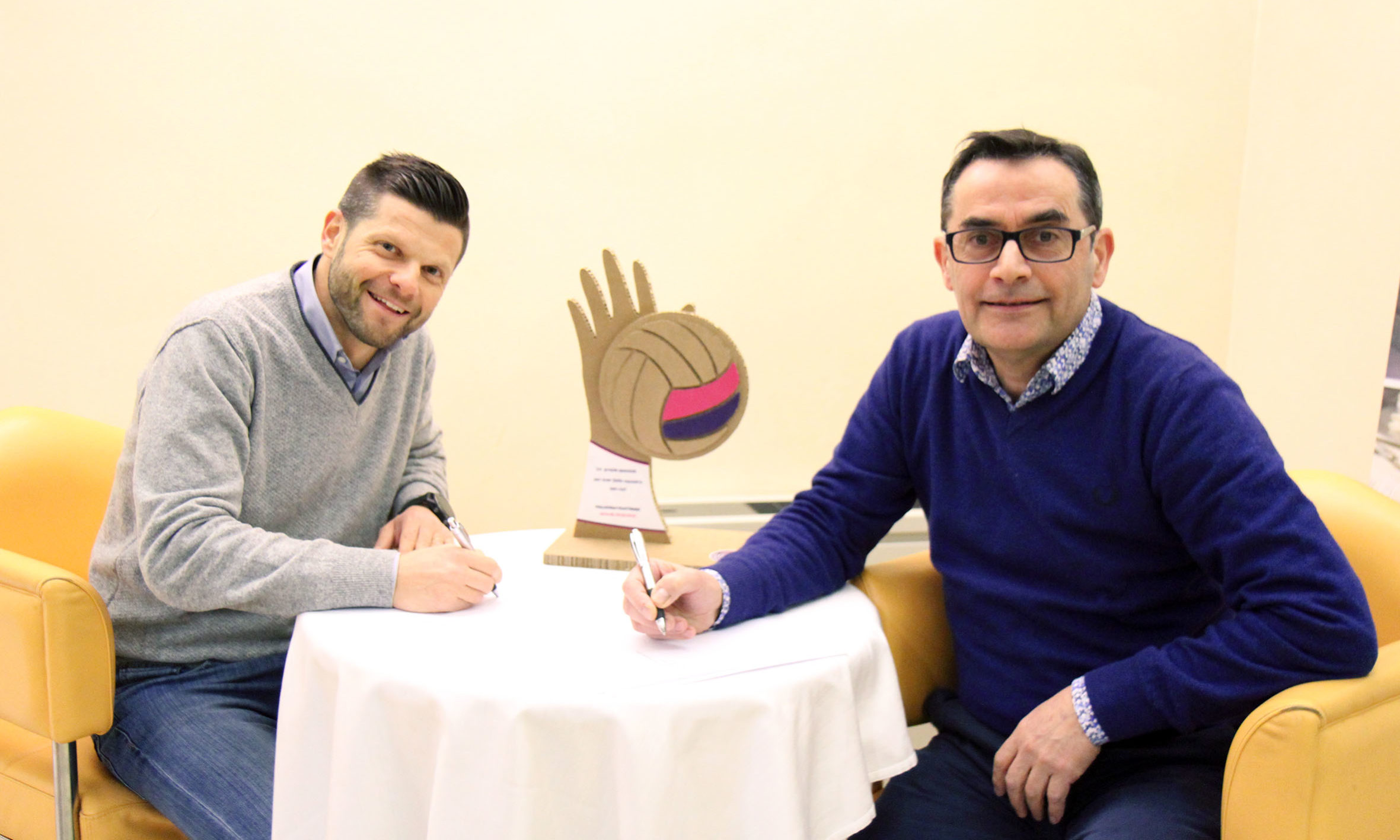 firma Mencarelli volley